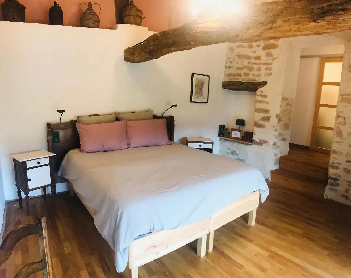 L'Esprit Des Vignes Bed & Breakfast Saint-Verand  0*, Saint-Verand (Saone-et-Loire)